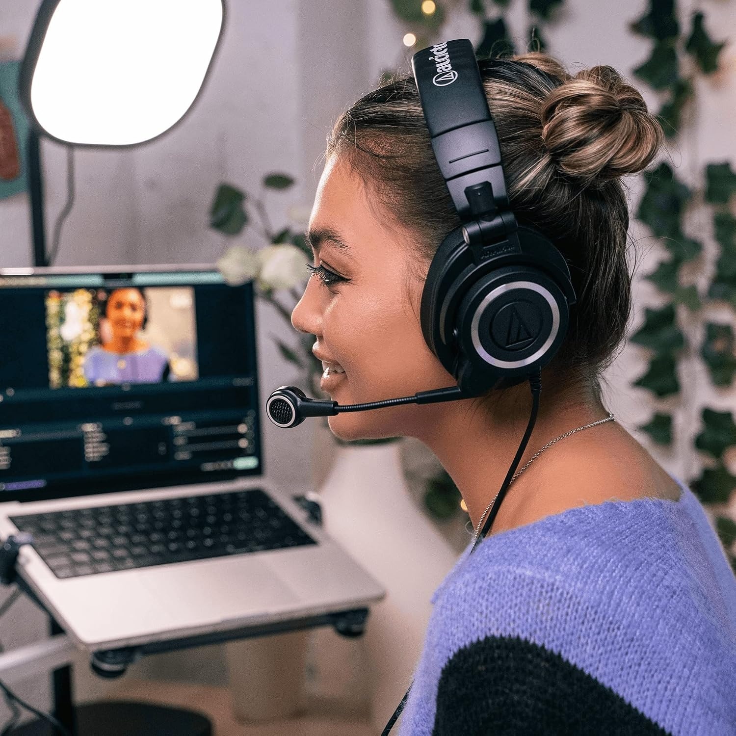 image:imageAudioTechnica ATHM50xSTSUSB StreamSet Streaming HeadsetHEADPHONES